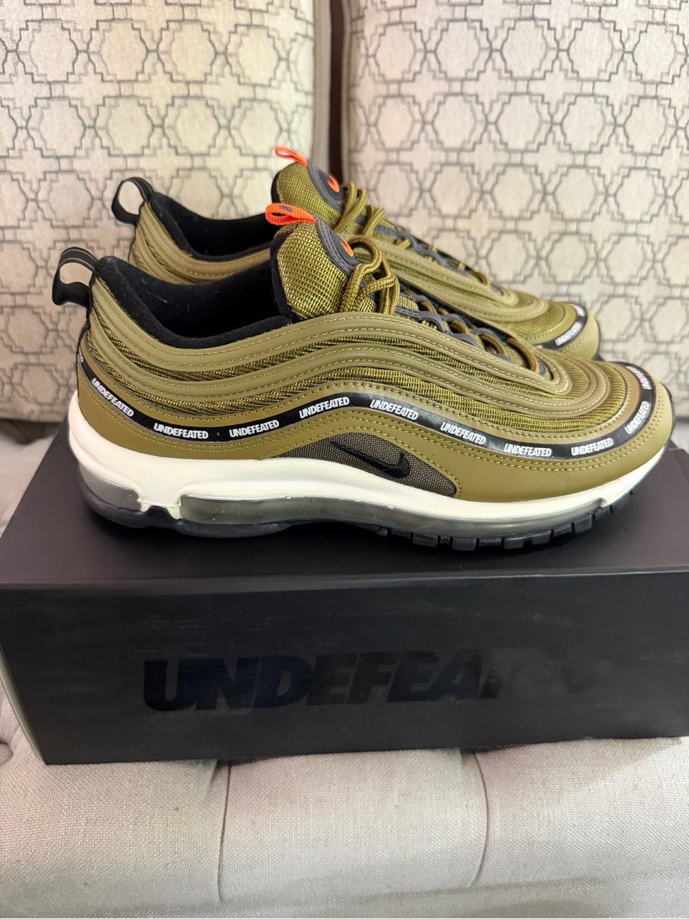 UNDEFEATED x NIKE AIR MAX 97 - Mens 8. Used. In good condtion comes with box. - Picture 2 of 4